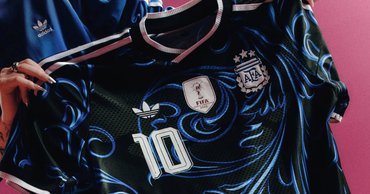 Camisa reserva da Argentina na Copa 2026, padrão Fileteado Porteño com estrela de campeã em branco